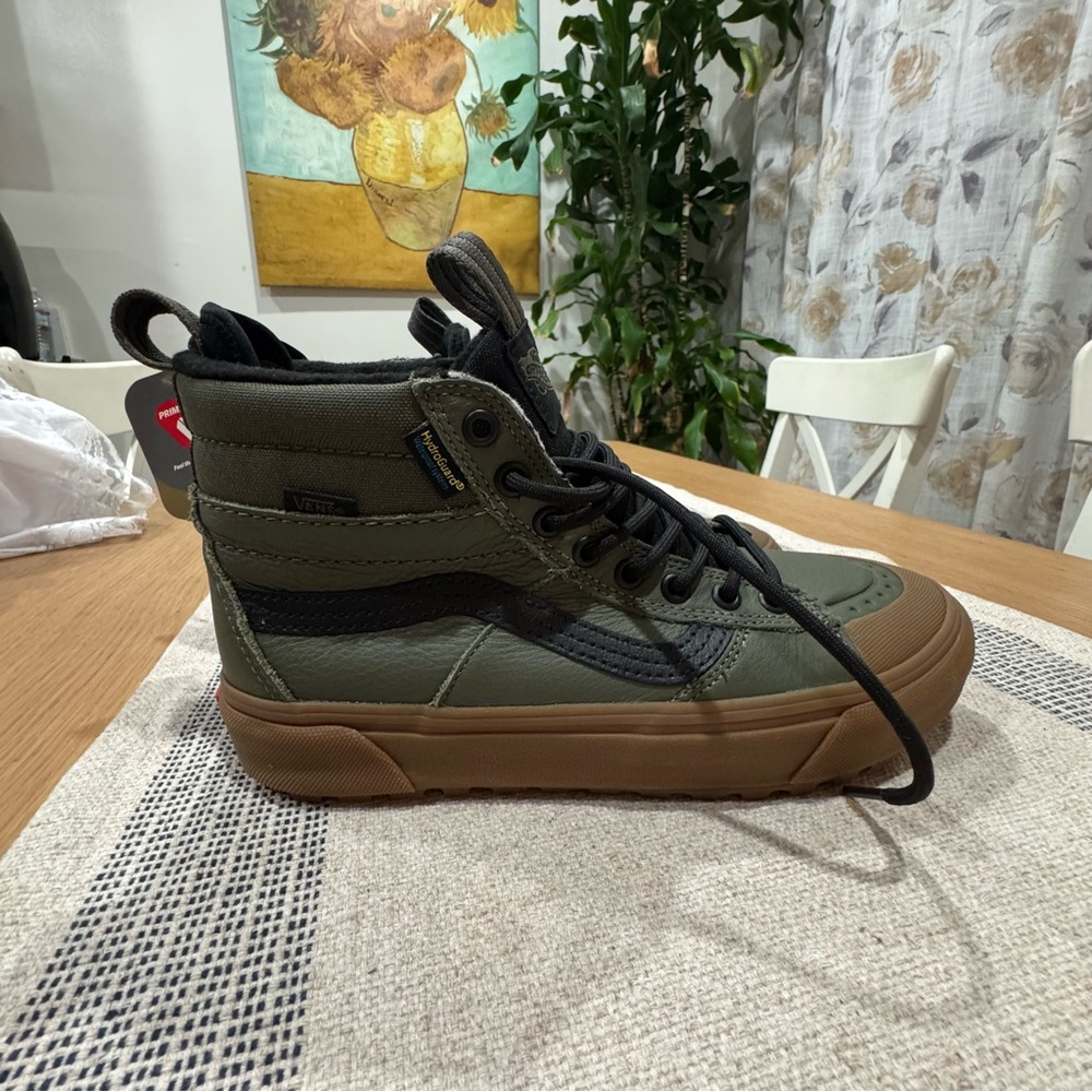 Sk8-Hi Waterproof Insulated Shoe Grape Leaf Green/Gum Size 7.5
